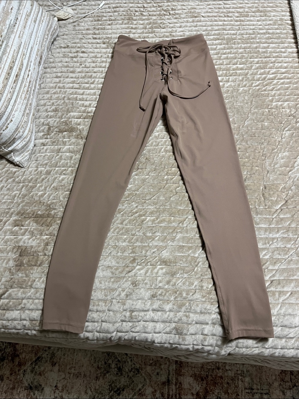 Lace up beige leggings - size small